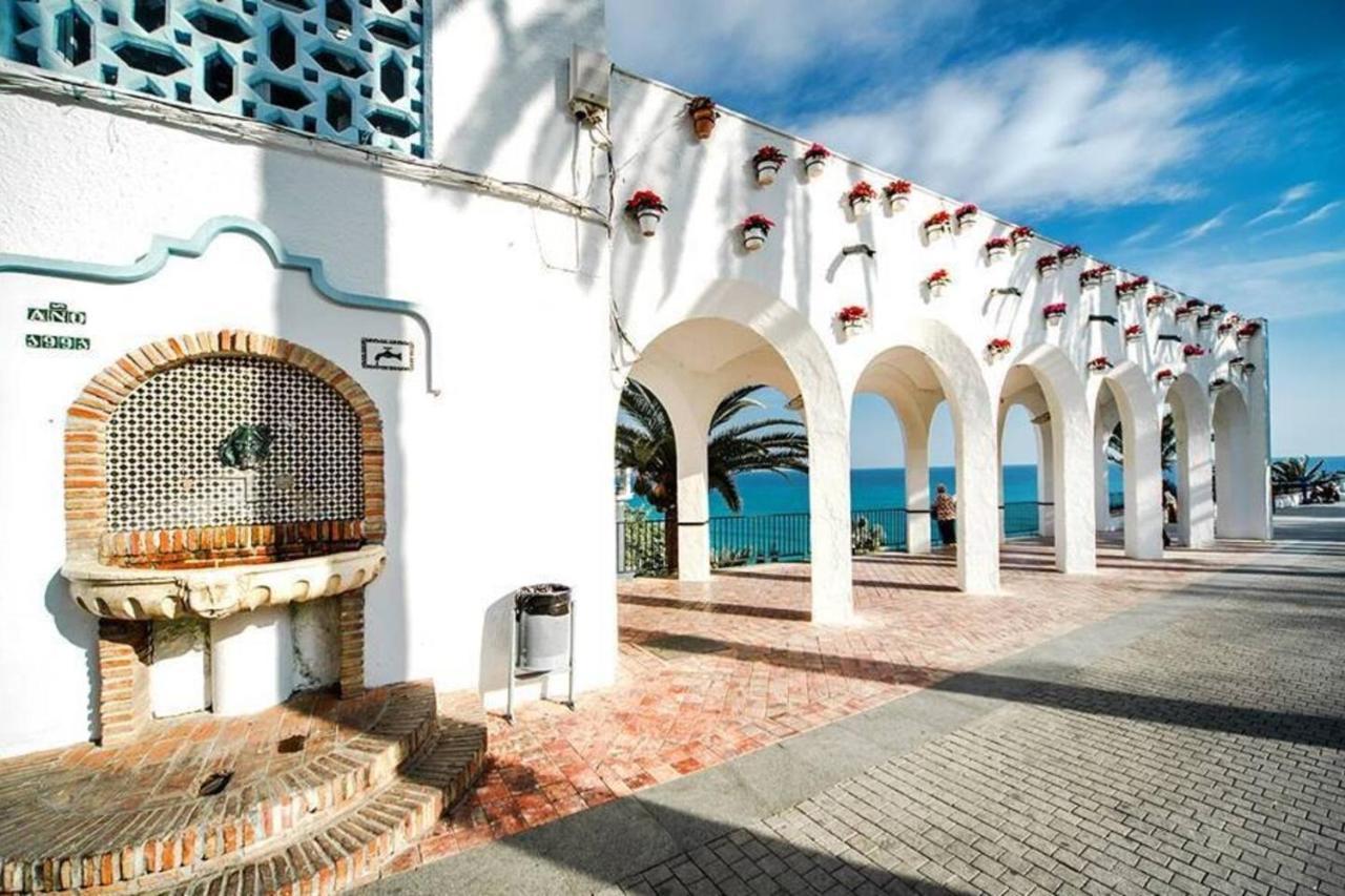 Loft Moderno Y Acogedor Centrico Y Silecioso Apartment Nerja Exterior photo